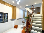 Bán nhà mới dọn ở ngay 2 tâng 2 pn Phạm Thế Hiển sát chợ Nhị Thiên