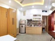 BÁN NHÀ NGANG RỘNG 9M XE HƠI ĐẬU TRƯỚC CỬA TRUNG TÂM QUẬN 5 TRẦN