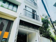 Bán nhà Ngọc thụy 11 tỷ 40m ô tô gara,thang máy,sổ đỏ Long Biên