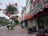 bán nhà mặt phố Ngô Gia Tự, vỉa hè đá bóng, gần BigC Long Biên,