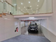 Tòa nhà văn phòng mặt phố Hoàng Văn Thái 100m2 x  9 tầng, MT 6m,