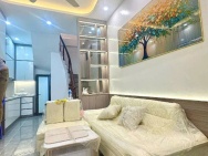 NHÀ ĐẸP CHÍNH CHỦ - GIÁ TỐT - Vị Trí Đẹp Tại Giải Phóng - Hoàng