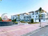 NHÀ PHỐ NGAY TRUNG TÂM SIÊU ĐẸP - Rẻ Hơn So Với Khu Vực 200 triệu