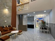 Bán nhà cực phẩm 5 tầng đường Trần Thị Trọng ngang chuẩn 4m sát KCN