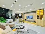 HÀNG HIẾM-Mặt Tiền NGÔ QUYỀN Trung Tâm Quận 5 (4.2x20.2) 5 Tầng-CHỈ