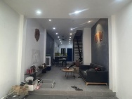 NHÀ 3 TẦNG ĐẸP - GIÁ TỐT - Vị Trí Đắc Địa Tại Ngõ Phố Phượng Trì,