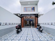 NHÀ MỚI 100%VỊ TRÍ ĐẸP 2 sẹc đặng thúc vịnh thới tam thôn cũ. Hóc