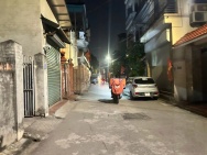 Bán nhà 3 tầng khu vực trung tâm thị trấn Yên Viên - Hàng hiếm còn