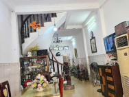 Nhà đẹp ngay trường Võ Văn Kiệt P13Q8 P.Phú Định