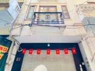 Nhà Cầu Giấy - Đẹp Mê Ly - Ô Tô Đỗ Cửa - Thang Máy Xịn - Kiến Trúc