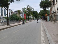 Hàng hiếm mặt đường Hồng Tiến - Long Biên.
