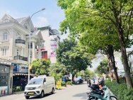 Bán CHDV Đường Lê Thị Chợ, Quận 7, DT 213M2, 5 Tầng có TM, giá 42 tỷ