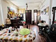 Bán nhà mặt phố Tuệ Tĩnh, 35m2, 3 tầng, 26 tỉ, vỉa hè rộng, kinh