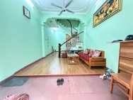 Bán nhà phố Trần Quốc Toản, 35m2, 3 tầng, mặt tiền gần 4m, 17.5 tỉ,