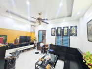 Bán nhà Kim giang dt 45m2 x5T, ngõ rộng,thoáng,gần phố,giá chỉ 8,25