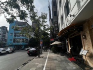 BÁN NHÀ MẶT PHỐ TT CẦU GIẤY 140M2 x 3T, MT 10,5M - ĐẦU TƯ