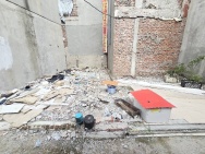 Duy nhất 1 mảnh. Hơn 5 tỷ, đất Ngọc Lâm, 35m cách 1 nhà ra hồ, oto