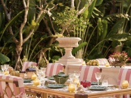 Gia đình bán gấp BT Linh Đàm 180m thanh máy kinh doanh lô góc