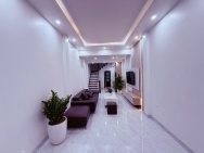 Nhà vị trí đẹp 604 đường Ngọc Thuỵ - Long Biên.