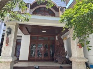 Cho thuê nhà mặt tiền Núi Thành Hải Châu Đà Nẵng dt đất 300m² – giá
