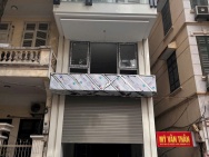 Cho thuê nhà mặt phố lê ngọc hân 80m x2 tầng mặt tiền 4,2m có thang