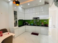 BÁN NHÀ KDC GIA HÒA BÌNH HƯNG, GẦN CÁC TRƯỜNG ĐẠI HỌC, 100M2, 3