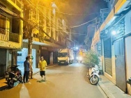 Bán nhà 2 Mặt tiền Nguyễn Bá Tòng - thông CMT 8, 5,5x14m, 4 Tầng -