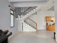 Nhà Hoàng Diệu 46m2, ngang 4m, 4 phòng ngủ, giá 9.5 tỷ