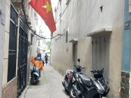 Cần bán nhà trên đường Hoàng Văn Thụ, P.4, Tân Bình, gần Lăng Cha