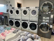 Quận 9 ! SANG RẺ TIỆM GIẶT SẤY SHOP HOUSE LƯỢNG KHÁCH ĐÔNG , Tổng