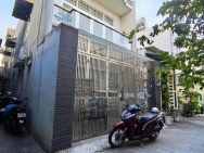 BÁN NHÀ XE TẢI THÔNG HẺM PHẠM HỪNG -BÌNH HƯNG, 2 TẦNG , 5x18m CHỈ