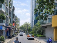 VỊ TRÍ VIP LÝ THƯỜNG KIỆT Q10 - 5 TẦNG BTCT - 65M² (NGANG 4M) - HXH