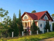 Cho thuê villla sân vườn 1000m2 Nguyễn Hữu Cảnh 12 phòng ngủ giá 48