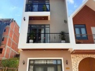 Cho thuê nhà nội thất cao cấp kqh An Sơn đẹp nhất với giá 25 triệu