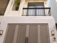 NGAY ĐOẠN ĐƯỜNG VIP PHẠM VĂN BẠCH - 4 TẦNG (4 X 14M) - MỚI XÂY Ở