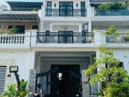 NHÀ ĐẸP - GIÁ TỐT - Bán Nhà Mặt Tiền KĐT Phú Mỹ Thượng Huế Green