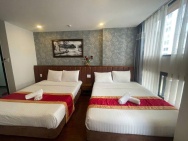 Cần sang nhượng khách sạn 13 phòng kinh doanh có thang máy giá 30