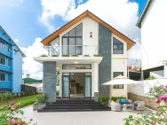 Cho thuê villa 7 phòng ngủ đang kinh doanh giá 60 triệu đường