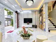 NHA GÓC 2 MẶT TIỀN THÔNG THOÁNG, NGANG 8M, YÊN TĨNH, TẶNG NỘI THẤT,