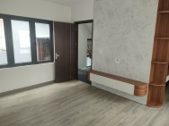 Bán nhà Lạc Long Quân - Tây Hồ, DT75m2, MT4.8m, gần Hồ Tây lộng gió