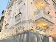 Bán nhà Quận 7 - Huỳnh Tấn Phát 62m2 4tầng 4PN - Ngang 5.7m - Căn