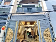 Nhà mới 3 lầu, DT 4X12.5M, đường xe hơi, full nội thất, Huỳnh Văn