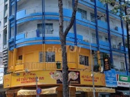 CHO THUÊ NHÀ GÓC 2 MẶT TIỀN NGAY NGÃ TƯ NGUYỄN CHÍ THANH – QUẬN 5