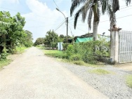 Bán nhà tặng vườn mặt tiền đường sát Tỉnh Lộ 15 đường xe container