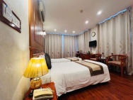 Bán khách sạn phố Hàng Điếu, 55m2, 43.5 tỉ, tổng 11 phòng, doanh
