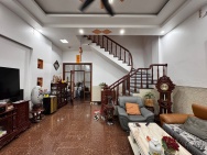Bán nhà mặt phố Hàm Long, 65m2, mặt tiền 5.7m, 59.5 tỉ, vị trí đẹp,
