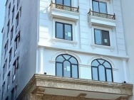 Cho thuê nhà, 102m2- 7T, Nguyễn Trường Tộ, Hàng Than, Trấn Vũ -44 tr