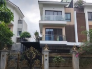Cho thuê nhà, Chùa Láng, Nguyễn Chí Thanh, Đống Đa, 242m2x 3T -37 tr