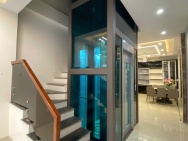 bán nhà 4 tầng cầu thang máy hiện đại nằm ngay mặt đường ngô thì