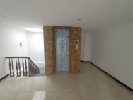 Nhà đẹp Hoàng Quốc Việt, gần ôtô, hồ điều hòa, DT30m2, MT4m, 6 tầng